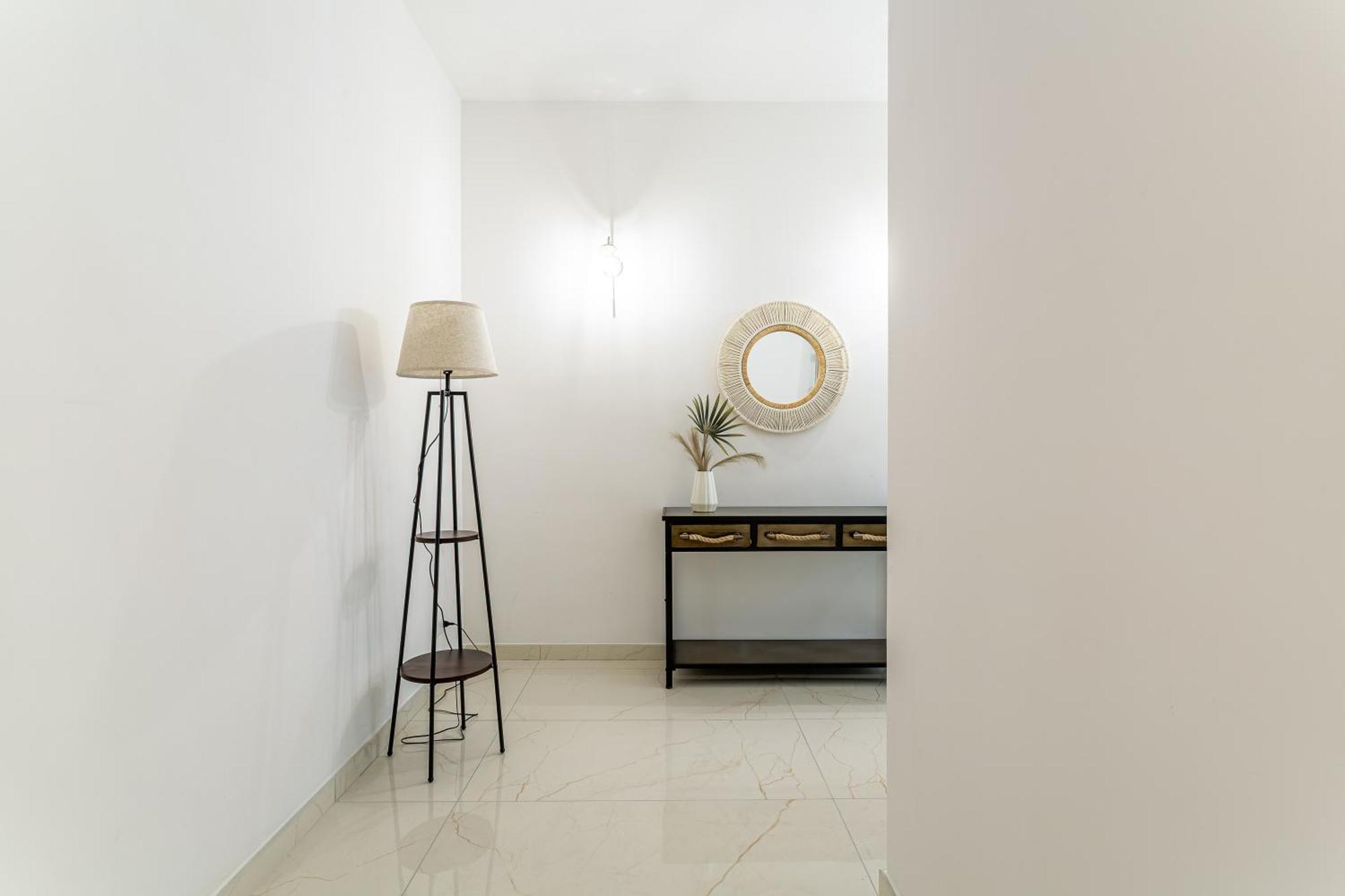 Iflat Monti Brand New Spacious & Comfortable Gem Apartment